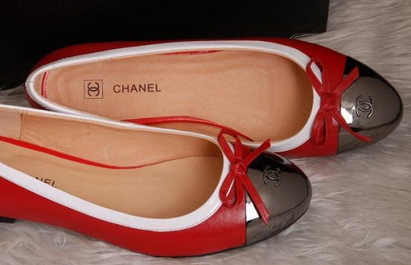 CHANEL Shallow mouth flat shoes Women--055